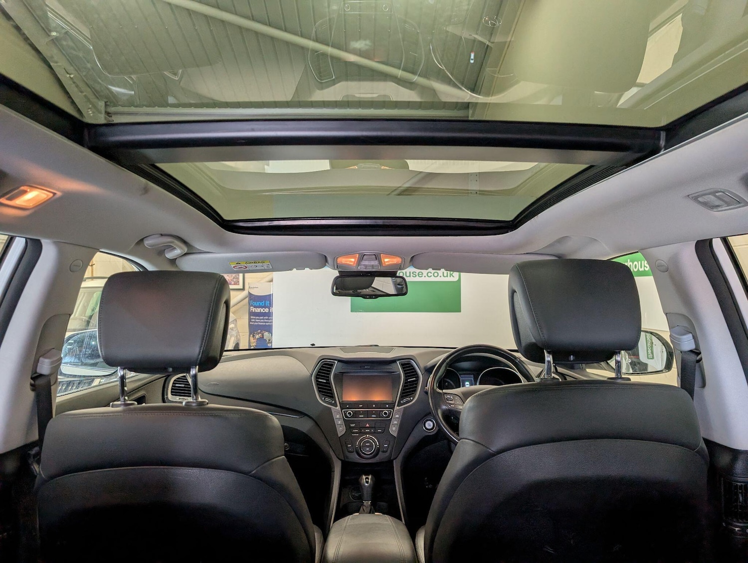 Used Hyundai Santa Fe 2017 for sale - 76990299: Photo 57