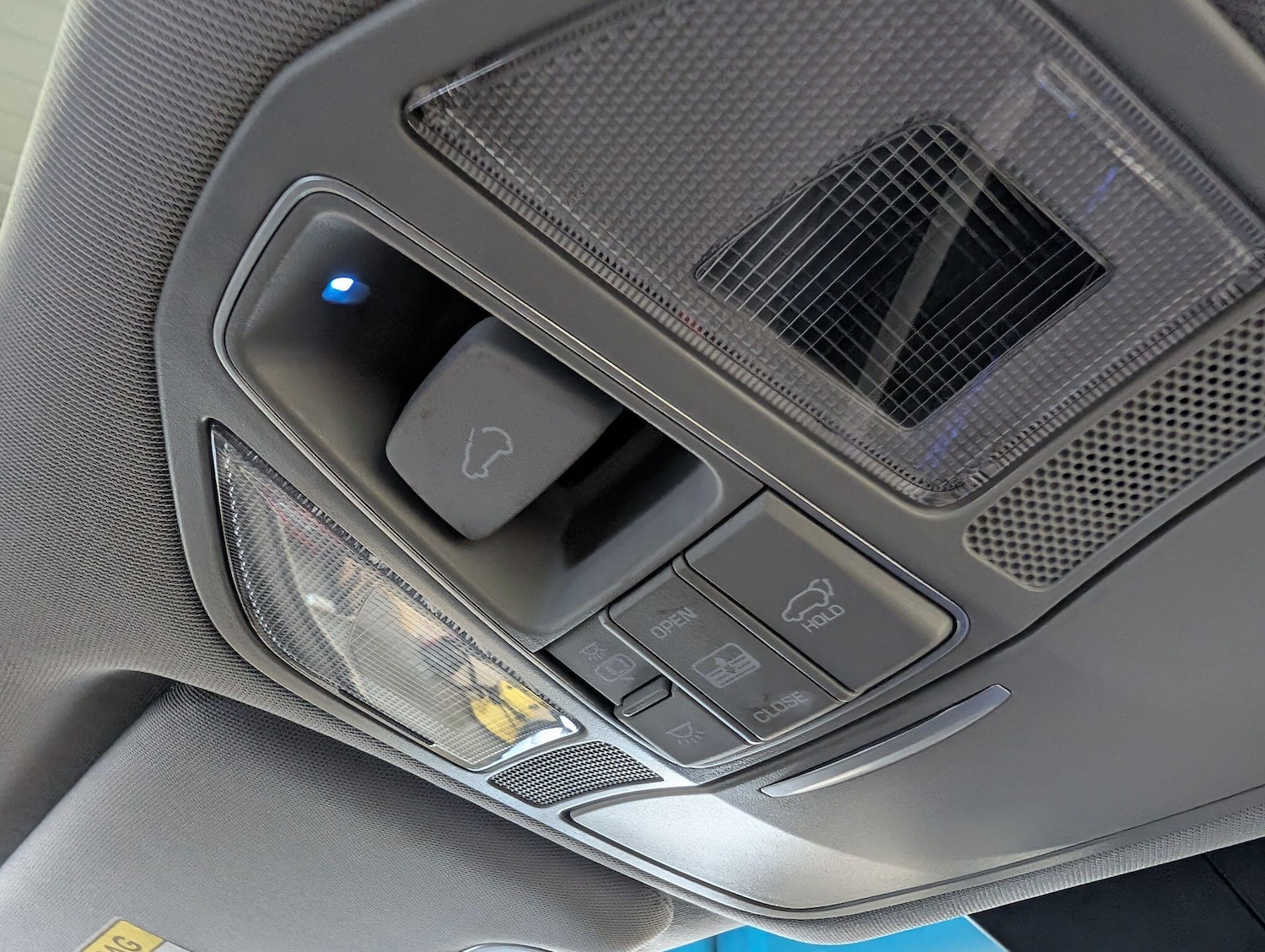 Used Hyundai Santa Fe 2017 for sale - 76990299: Photo 58