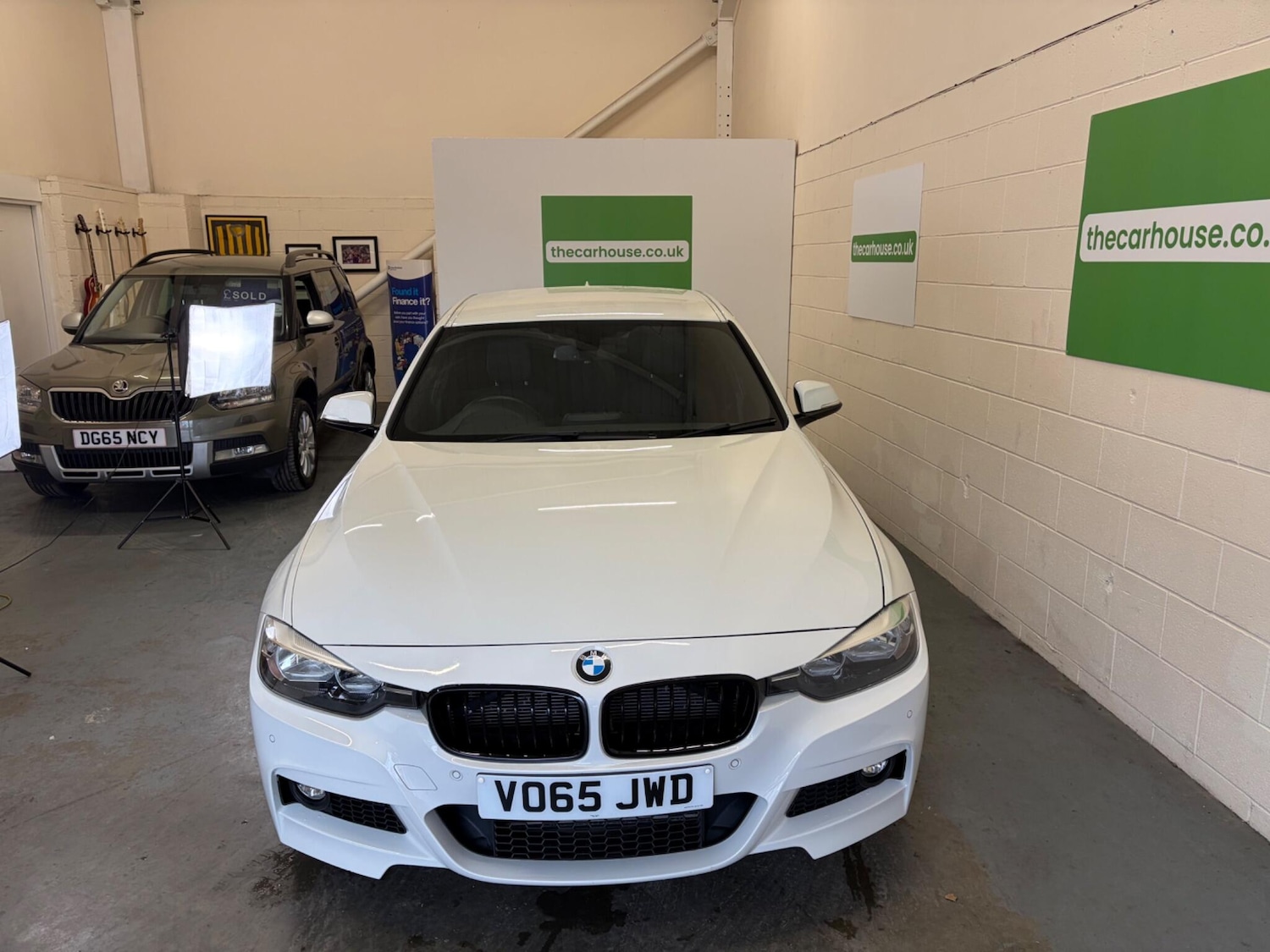 Used BMW 3 Series 2015 for sale - 77704716: Photo 2