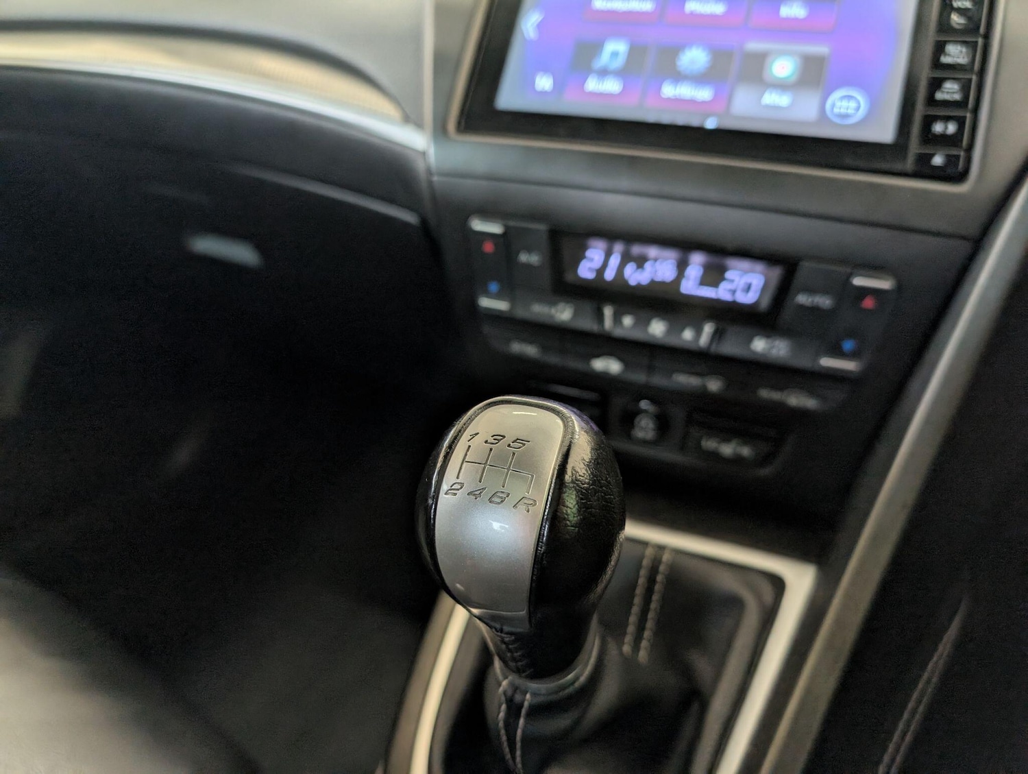 Used Honda Civic 2015 for sale - 76457832: Photo 25