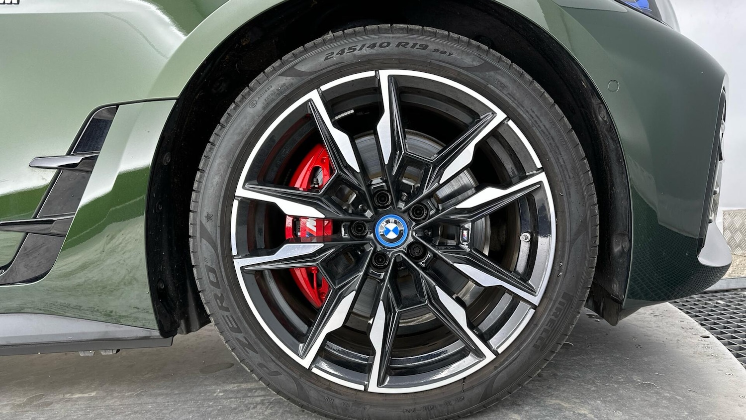 Used BMW i4 2024 for sale - 76818883: Photo 14