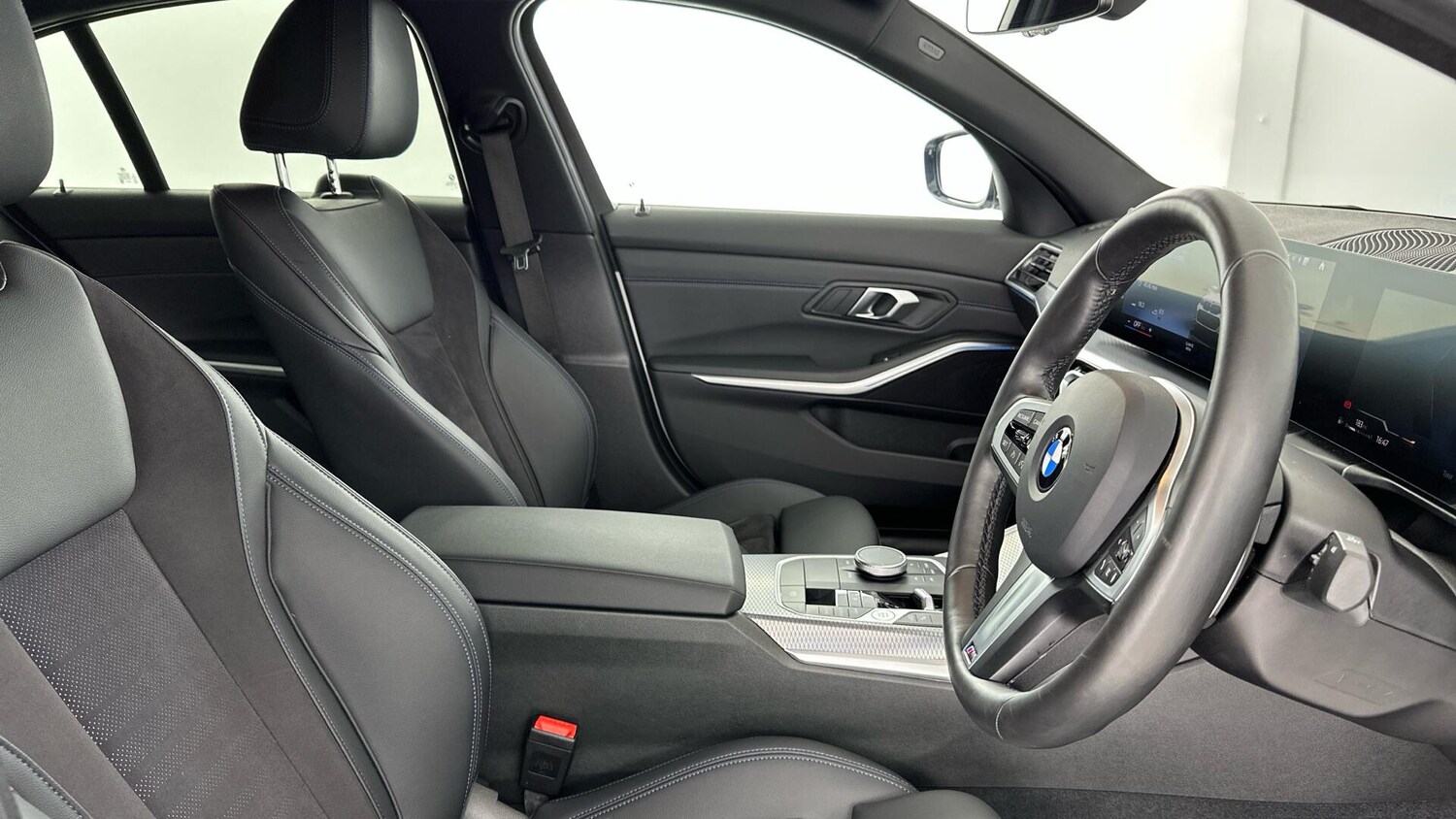 Used BMW 3 Series 2025 for sale - 76818802: Photo 11