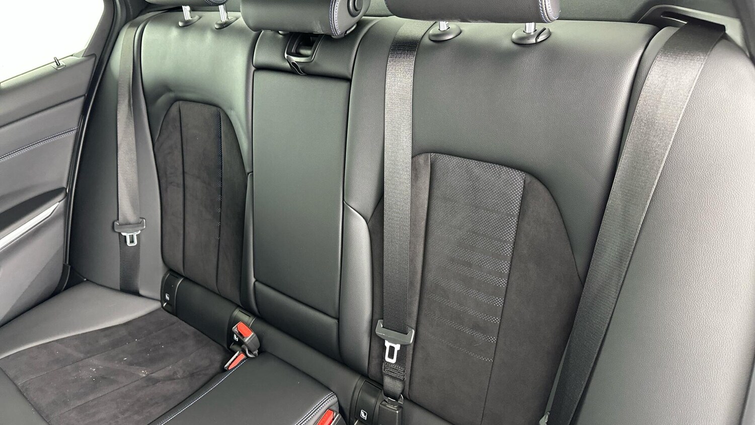 Used BMW 3 Series 2025 for sale - 76818802: Photo 24