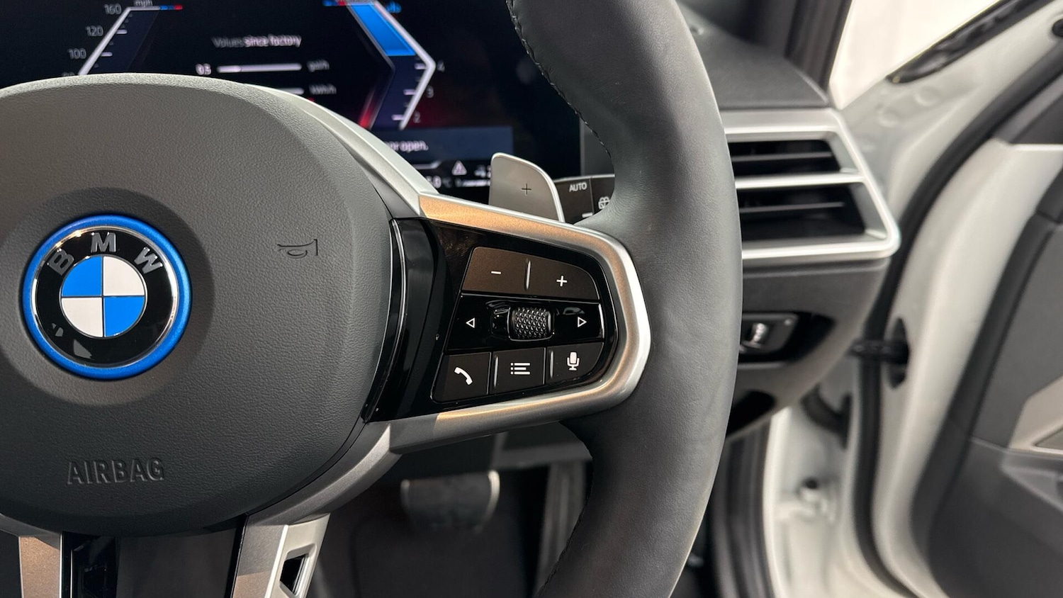 Used BMW 3 Series 2025 for sale - 77016067: Photo 18