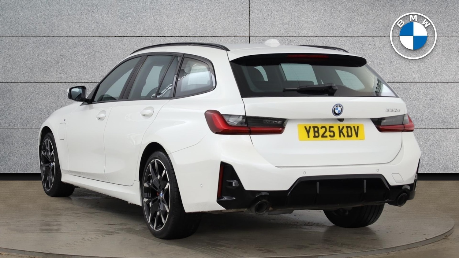 Used BMW 3 Series 2025 for sale - 77016067: Photo 2