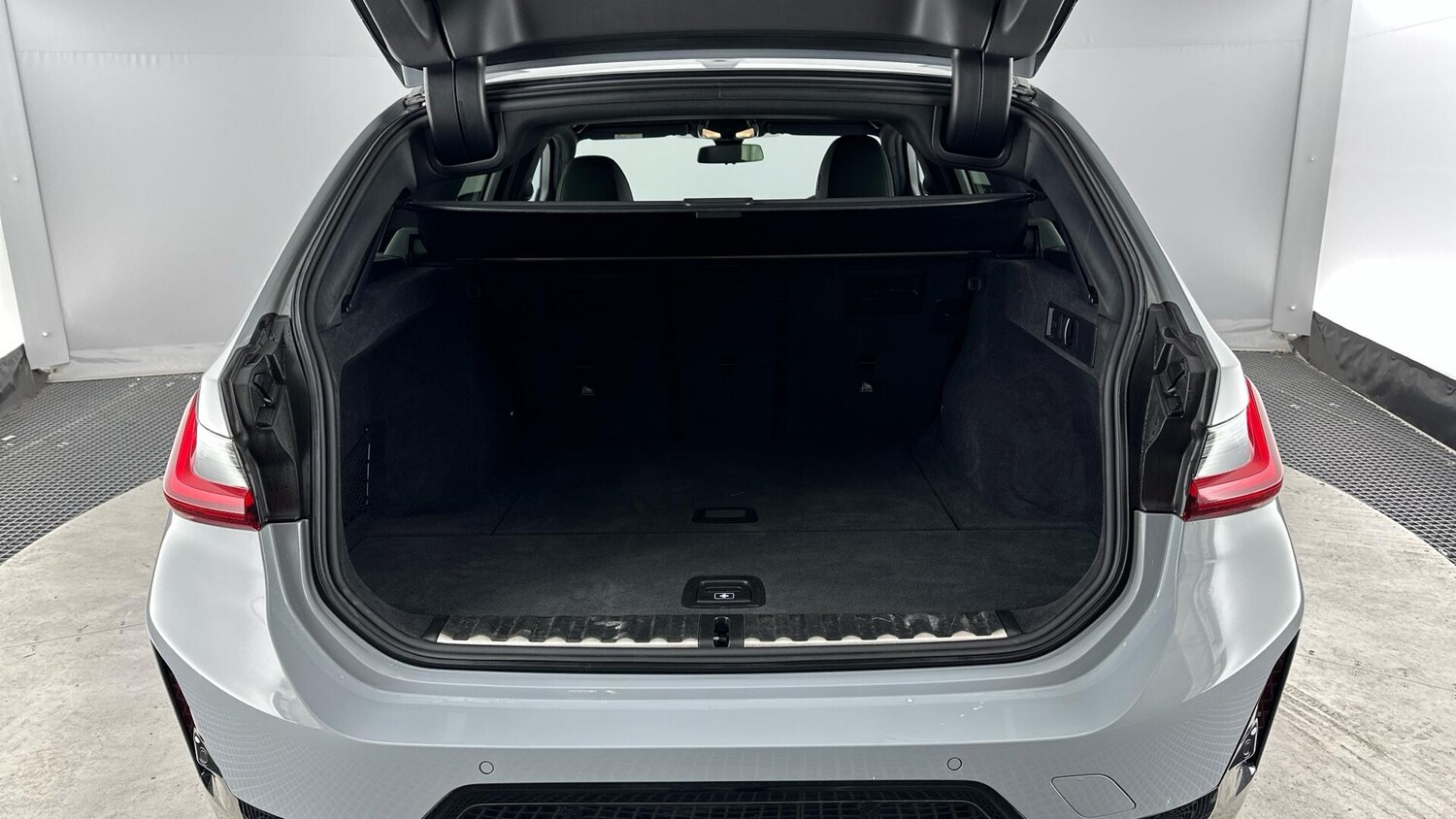 Used BMW 3 Series 2025 for sale - 76818797: Photo 13