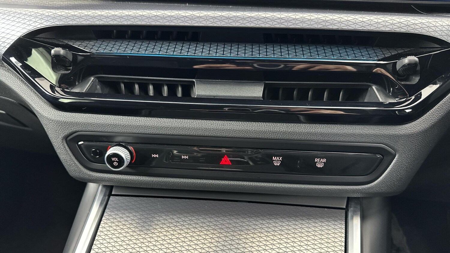 Used BMW 3 Series 2025 for sale - 76818797: Photo 35