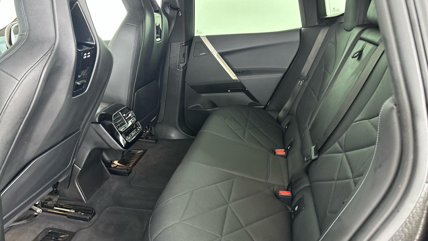 Used BMW iX 2022 for sale - 77883409: Photo 12