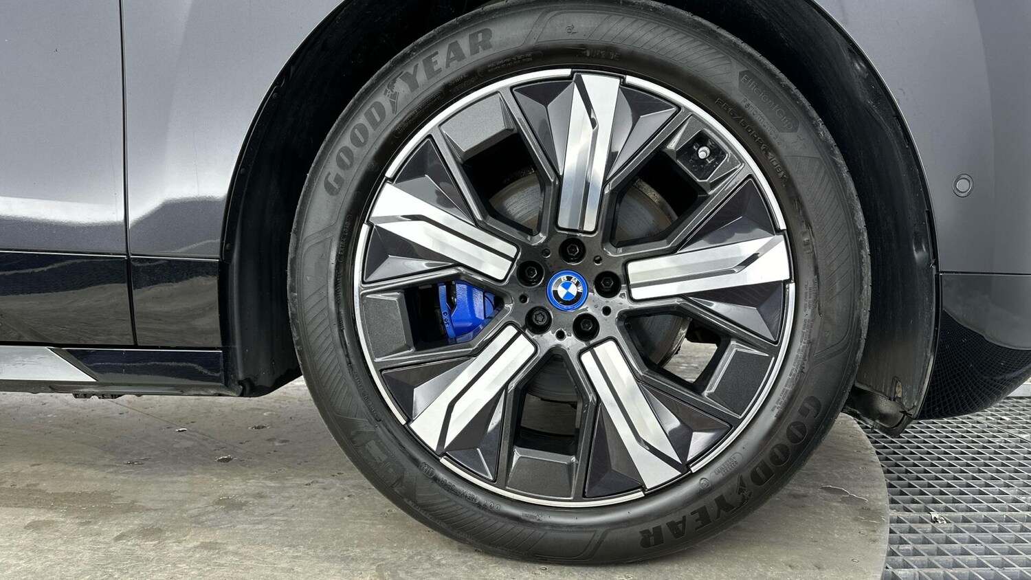 Used BMW iX 2022 for sale - 77883409: Photo 14