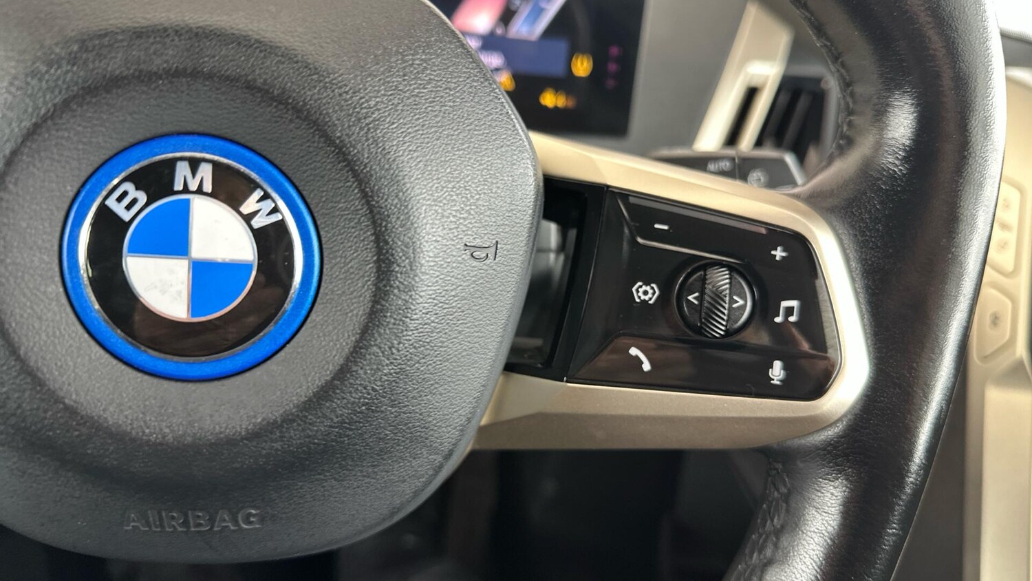 Used BMW iX 2022 for sale - 77883409: Photo 18