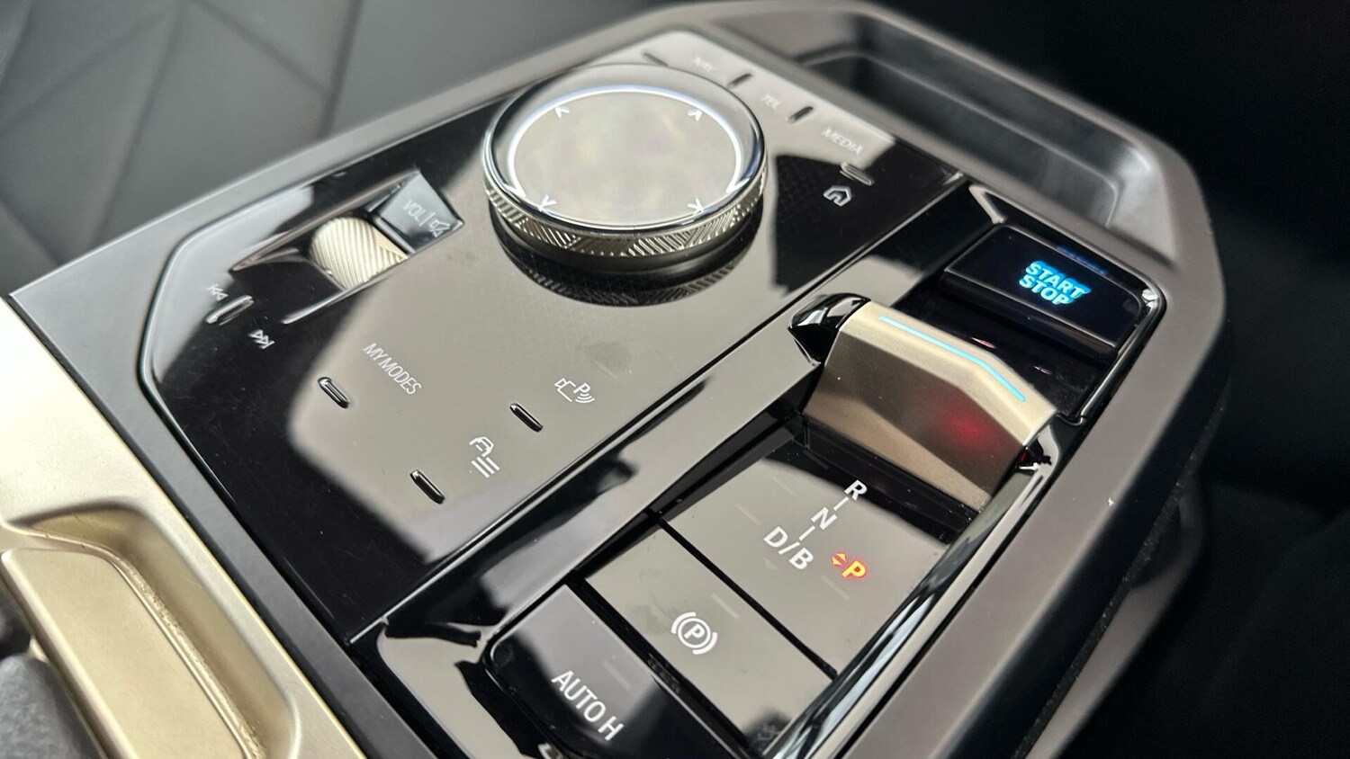 Used BMW iX 2022 for sale - 77883409: Photo 19