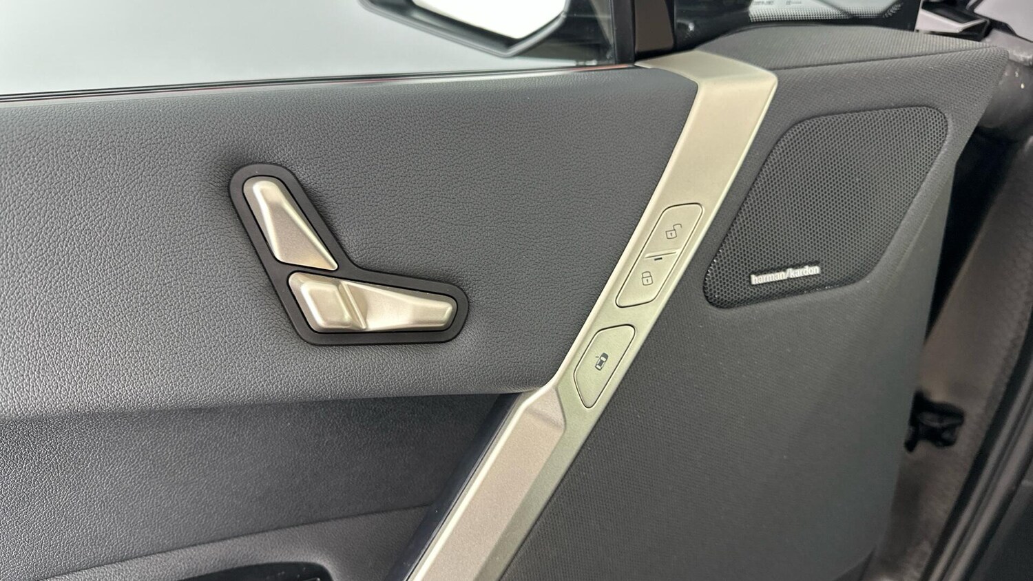 Used BMW iX 2022 for sale - 77883409: Photo 25