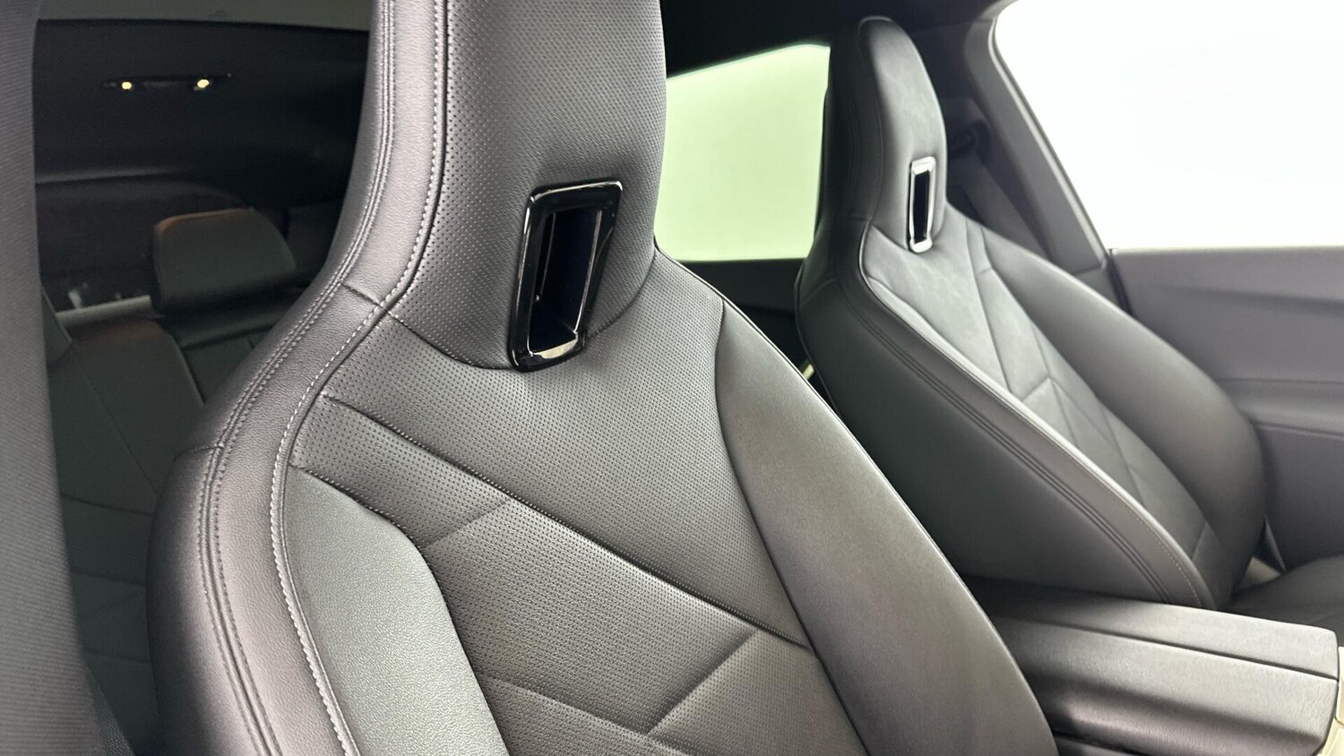 Used BMW iX 2022 for sale - 77883409: Photo 32