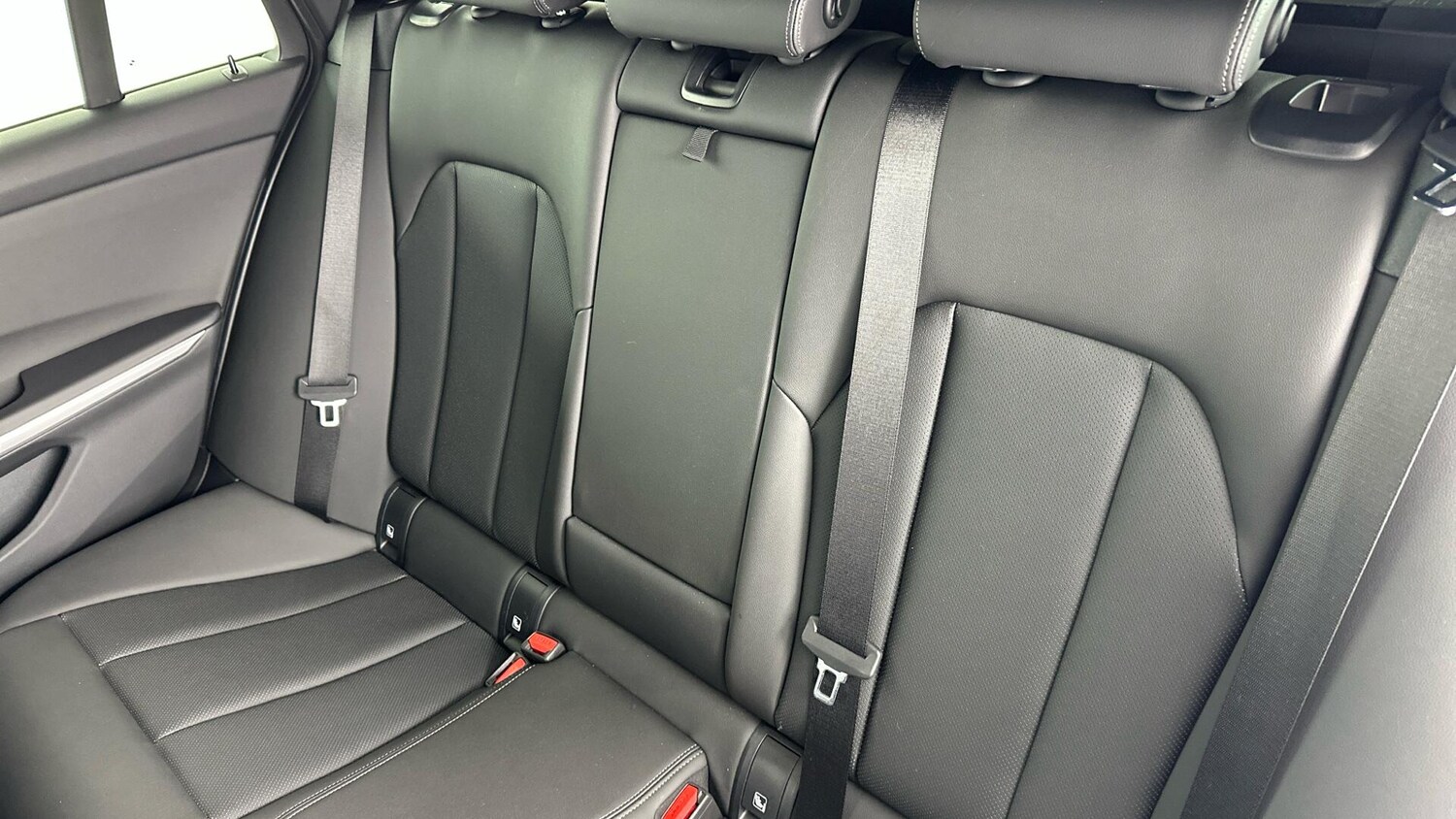 Used BMW 3 Series 2025 for sale - 76818899: Photo 25