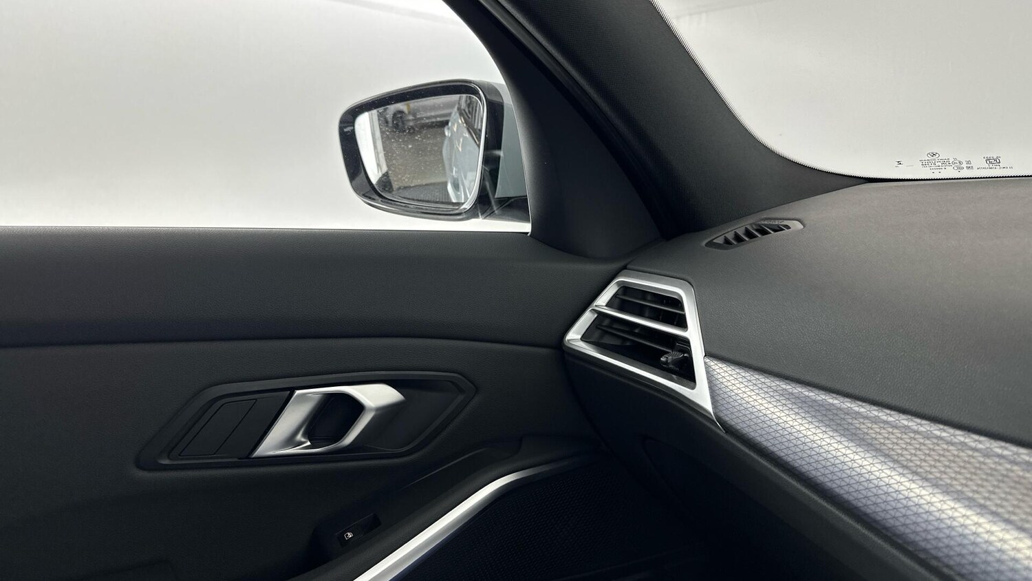 Used BMW 3 Series 2025 for sale - 76818899: Photo 31