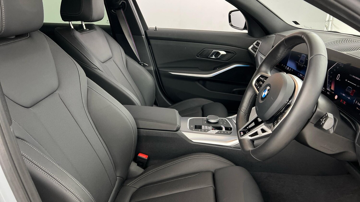 Used BMW 3 Series 2025 for sale - 76818850: Photo 11