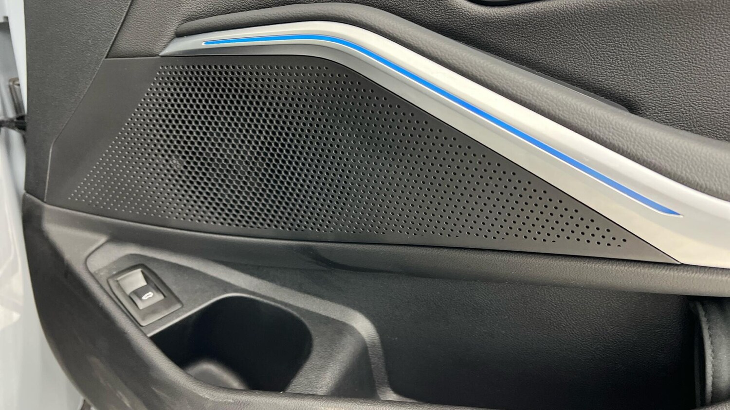 Used BMW 3 Series 2025 for sale - 76818850: Photo 20