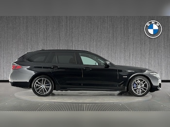 Used BMW 5 Series 2023 for sale - 77809060: Photo
