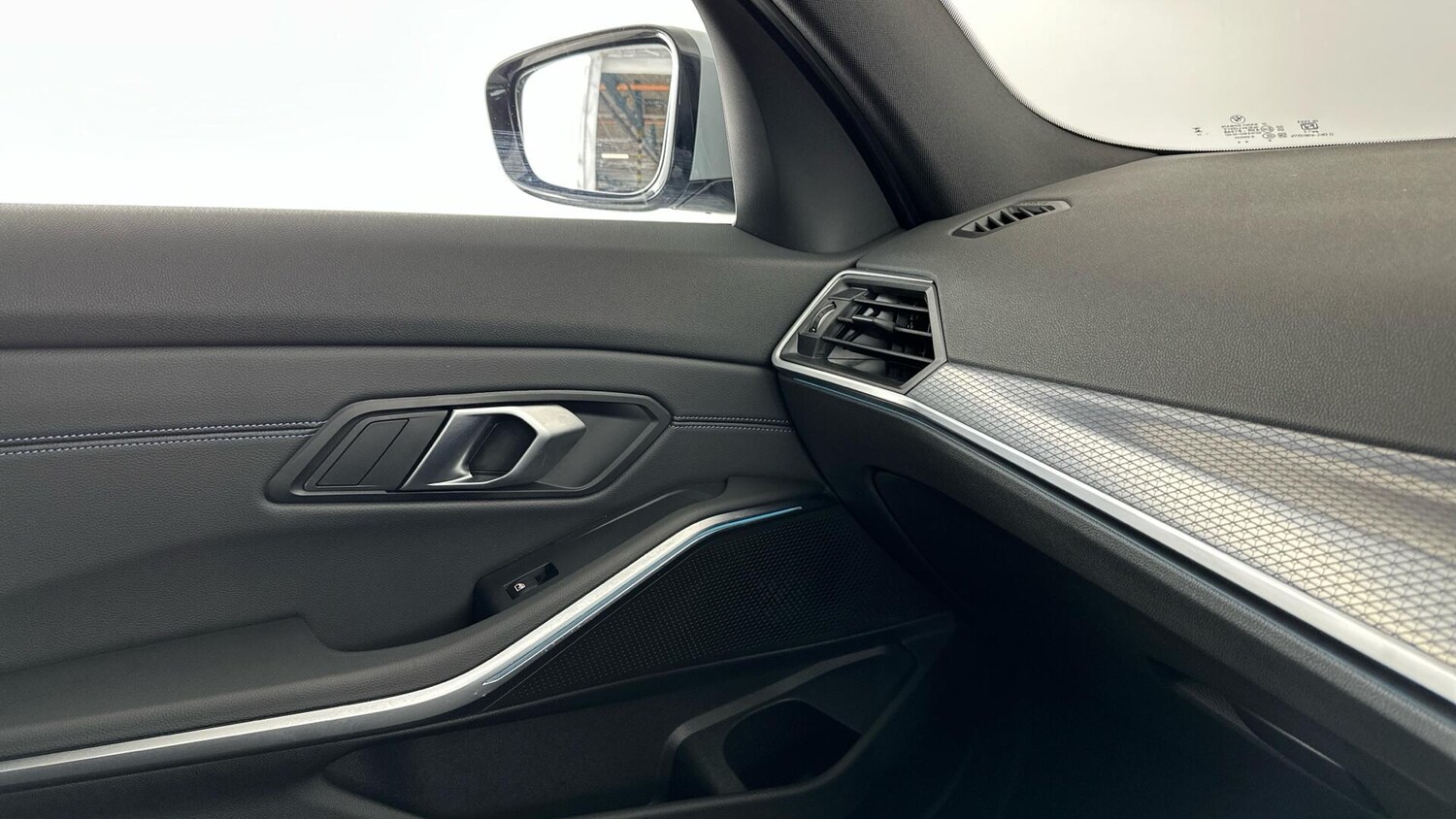 Used BMW 3 Series 2025 for sale - 76818807: Photo 31