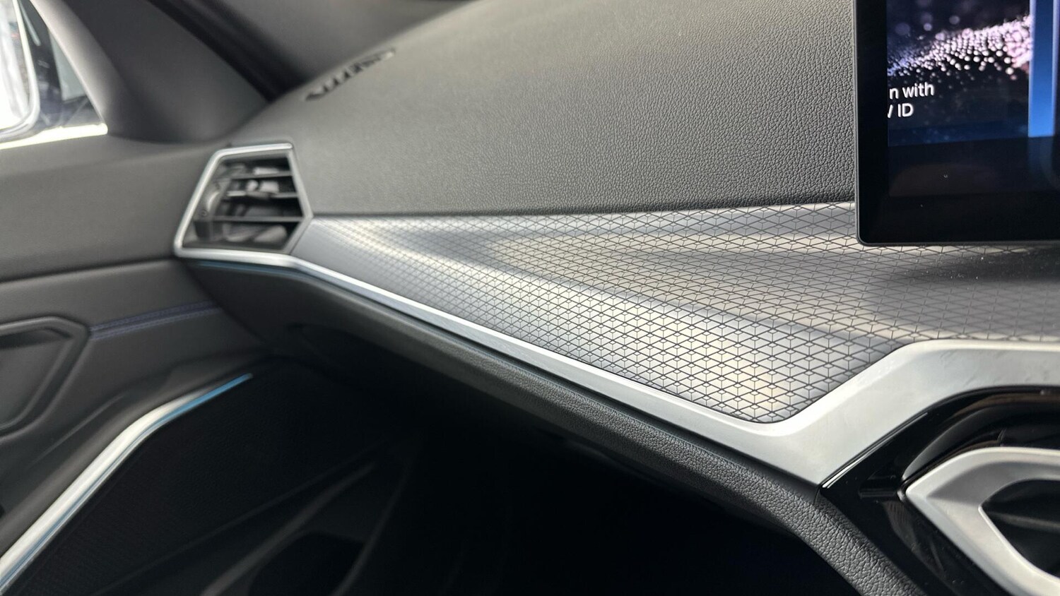 Used BMW 3 Series 2025 for sale - 76818807: Photo 32