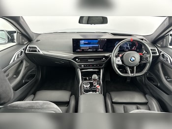 Used BMW M4 2024 for sale - 77039965: Photo