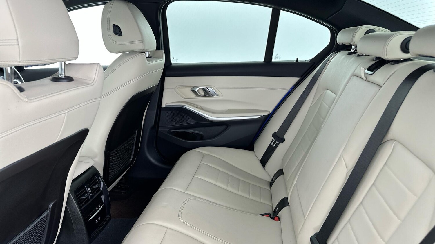 Used BMW 3 Series 2023 for sale - 77215468: Photo 12