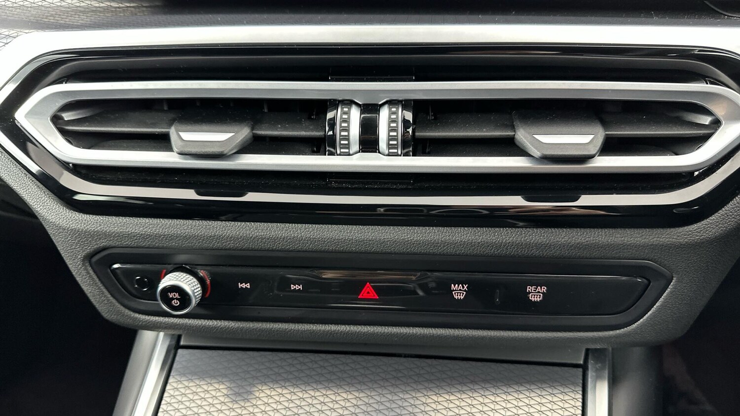 Used BMW 3 Series 2024 for sale - 76818795: Photo 33