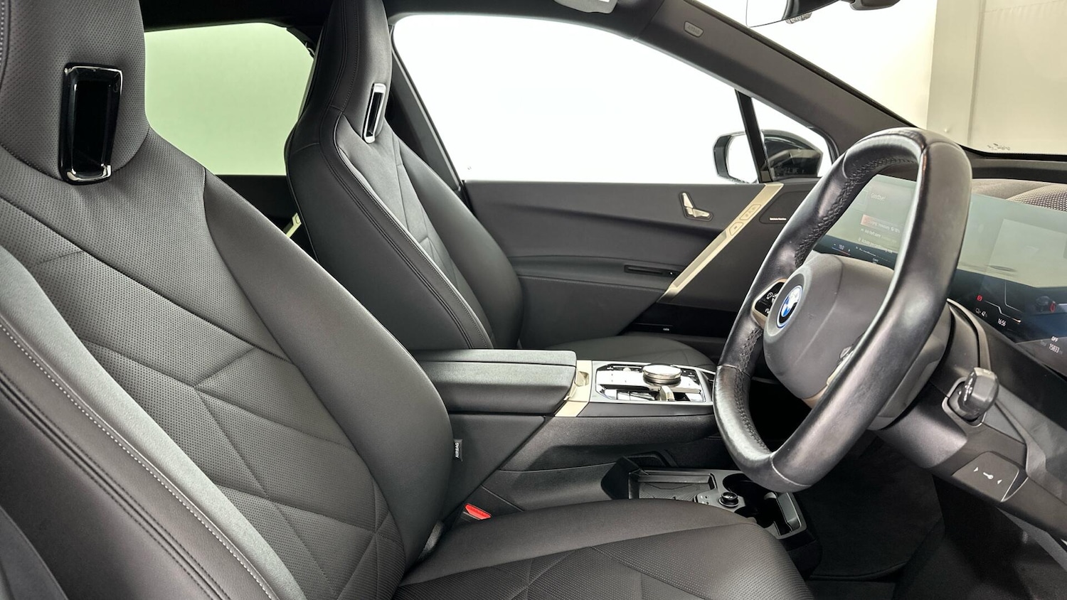 Used BMW iX 2022 for sale - 77216363: Photo 11