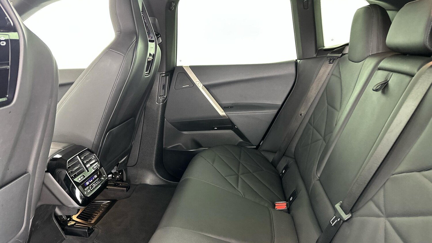 Used BMW iX 2022 for sale - 77216363: Photo 12