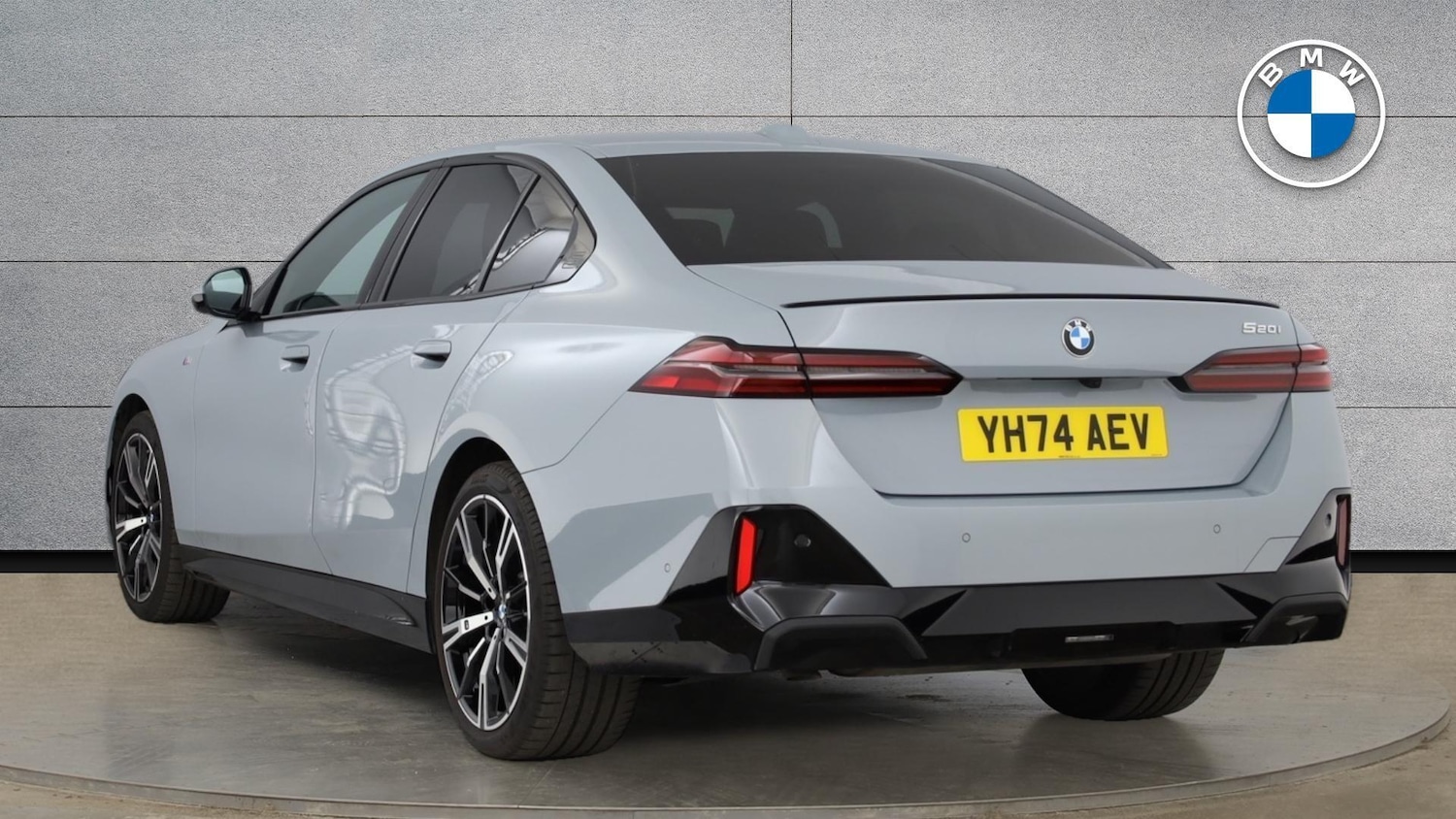 Used BMW 5 Series 2024 for sale - 76818930: Photo 2