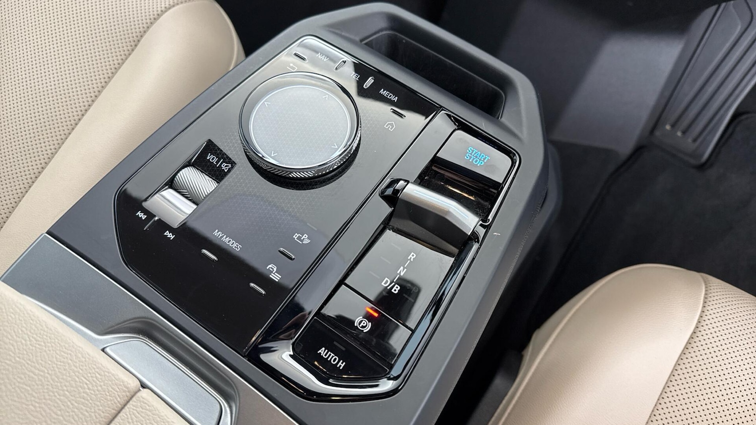 Used BMW iX 2025 for sale - 77306302: Photo 10