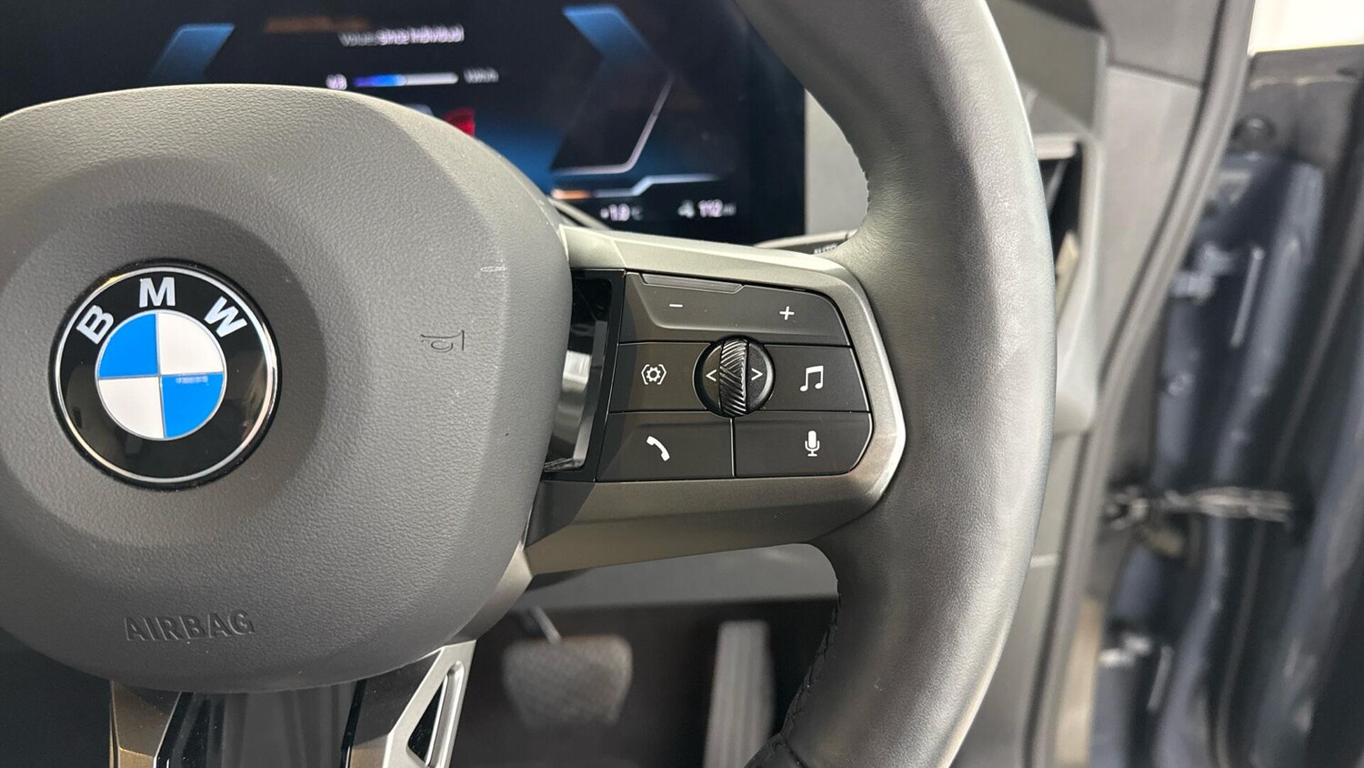 Used BMW iX 2025 for sale - 77306302: Photo 18