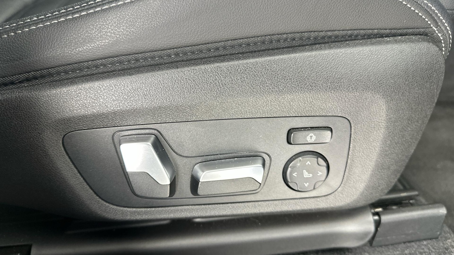 Used BMW X4 2023 for sale - 76818870: Photo 28