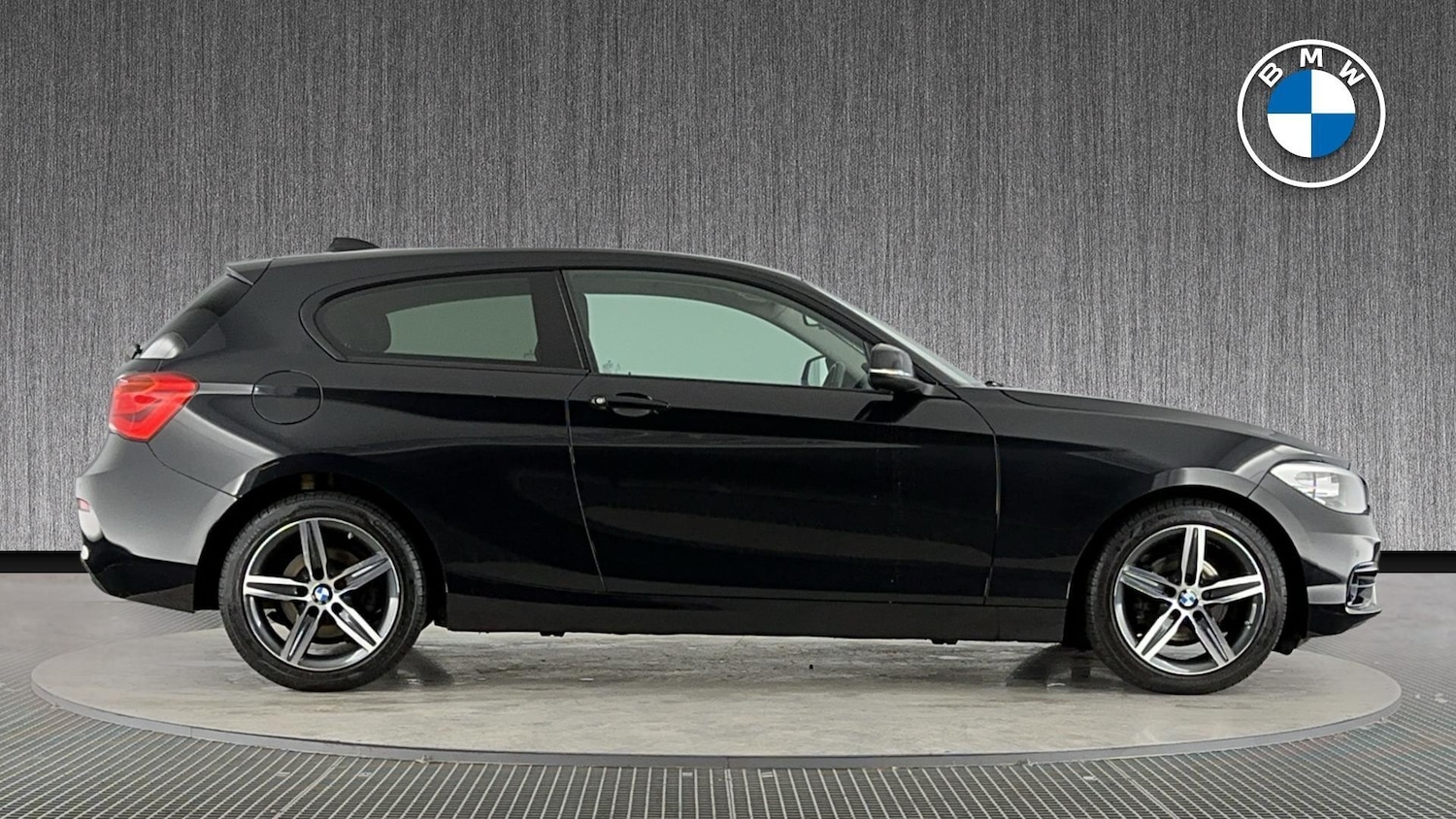 Used BMW 1 Series 2018 for sale - 77838976: Photo 3