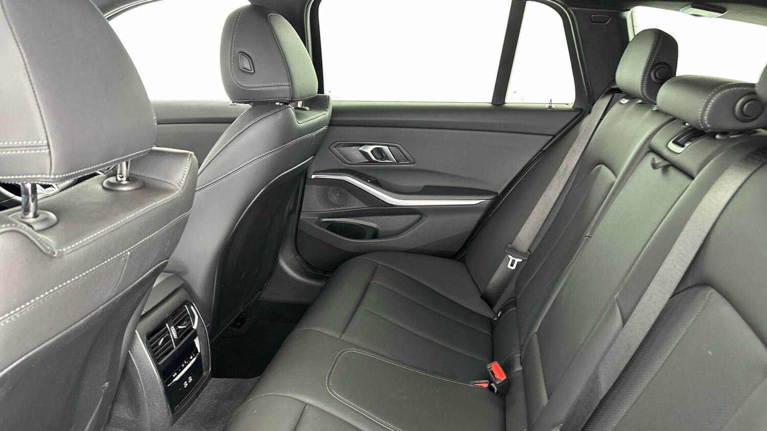 Used BMW 3 Series 2025 for sale - 76818859: Photo 12