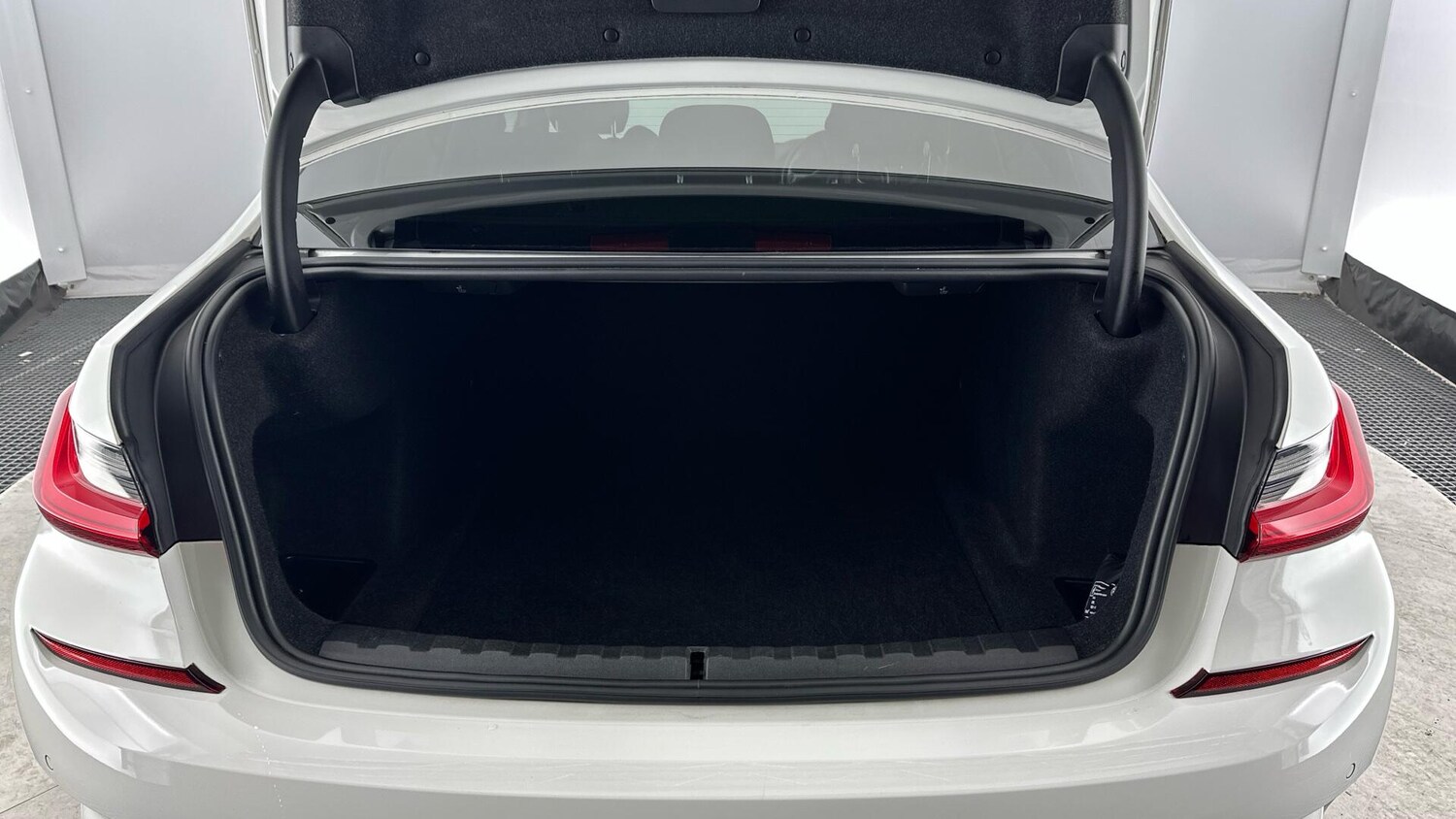 Used BMW 3 Series 2020 for sale - 76818822: Photo 13