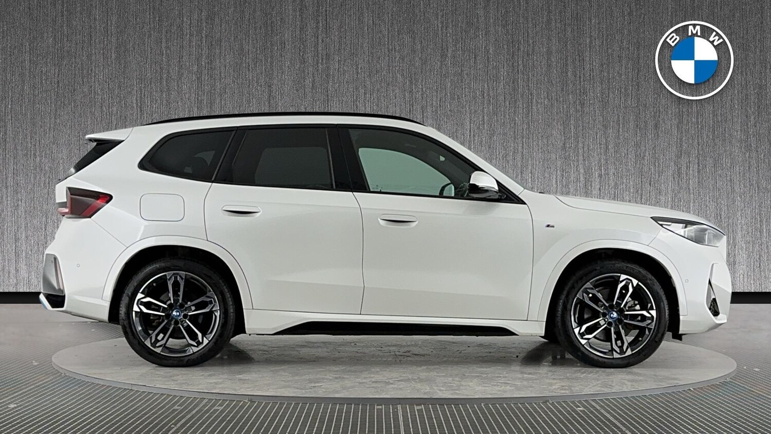 Used BMW iX1 2023 for sale - 77040415: Photo 3