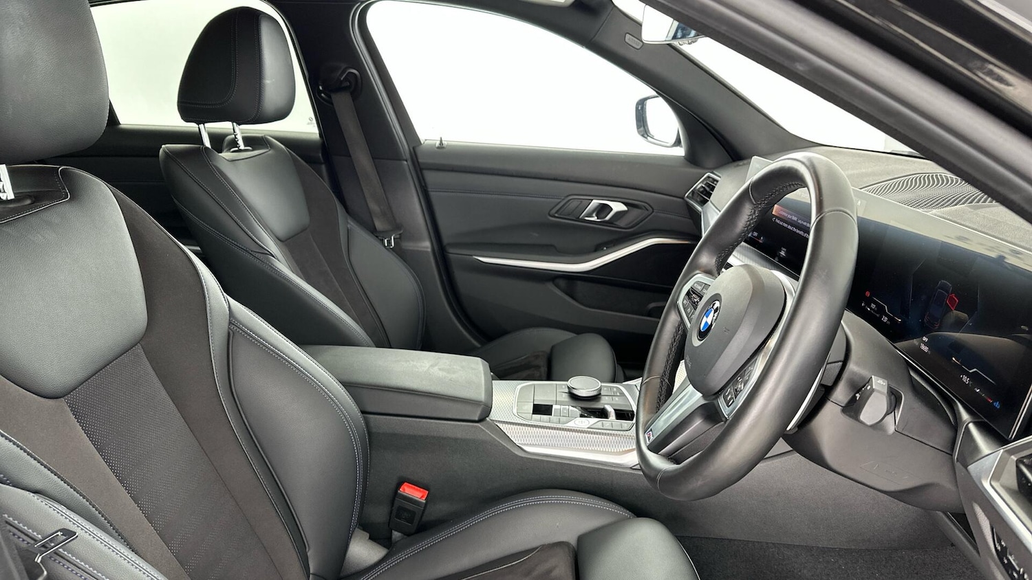 Used BMW 3 Series 2024 for sale - 76818839: Photo 11