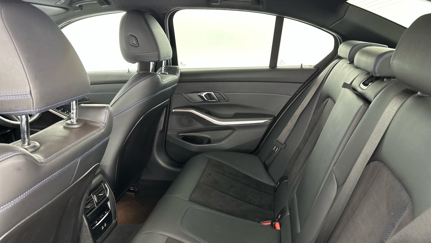 Used BMW 3 Series 2024 for sale - 76818839: Photo 12