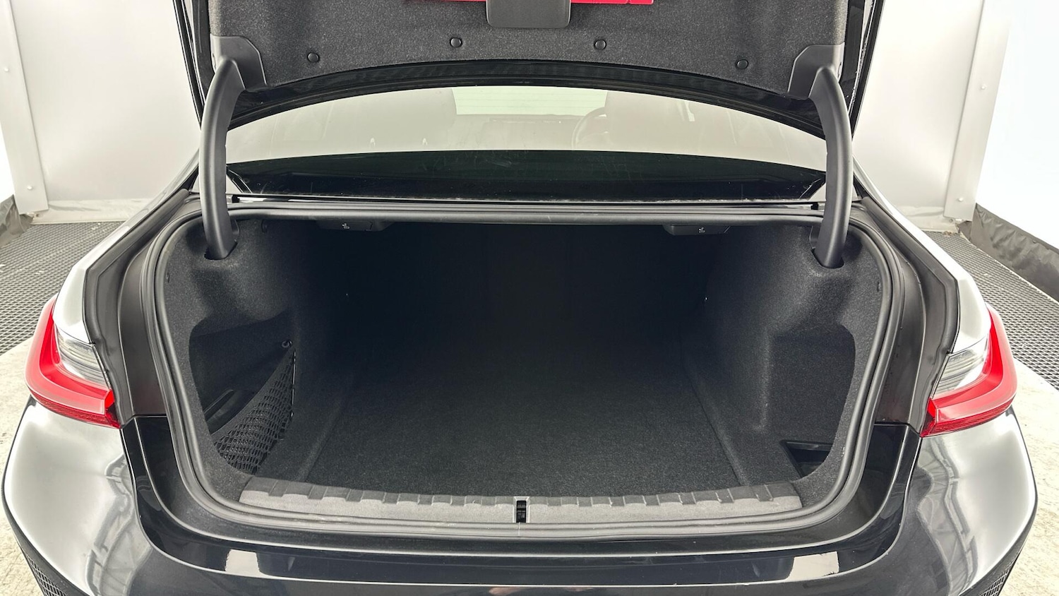 Used BMW 3 Series 2024 for sale - 76818839: Photo 13