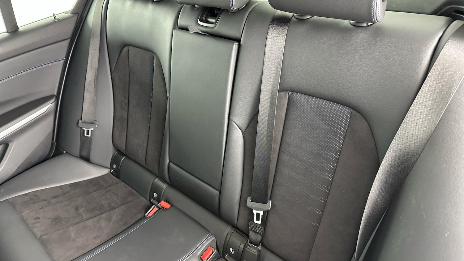 Used BMW 3 Series 2024 for sale - 76818839: Photo 26