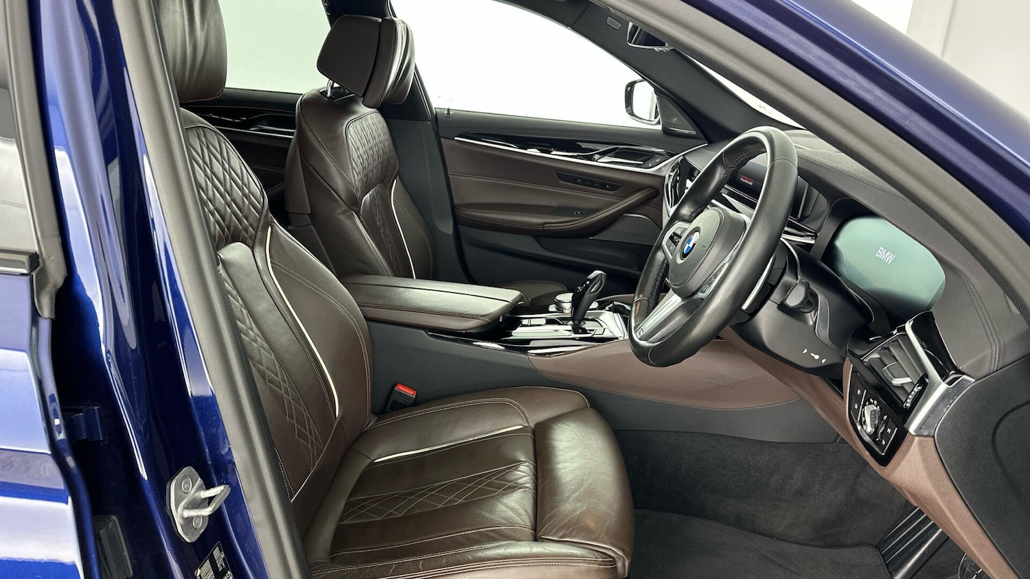 Used BMW 5 Series 2020 for sale - 76818808: Photo 11