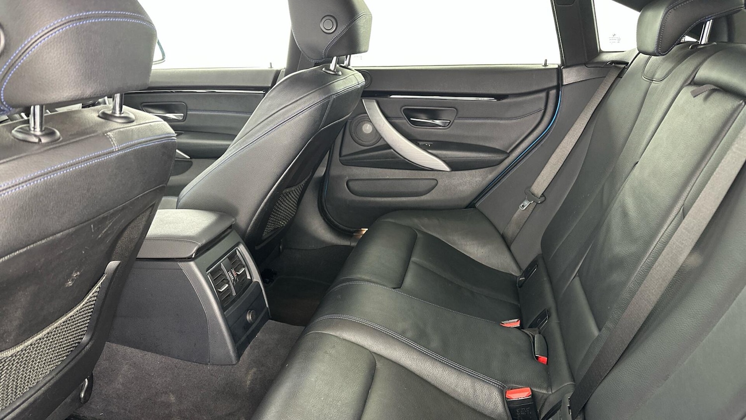 Used BMW i4 2025 for sale - 76818896: Photo 12