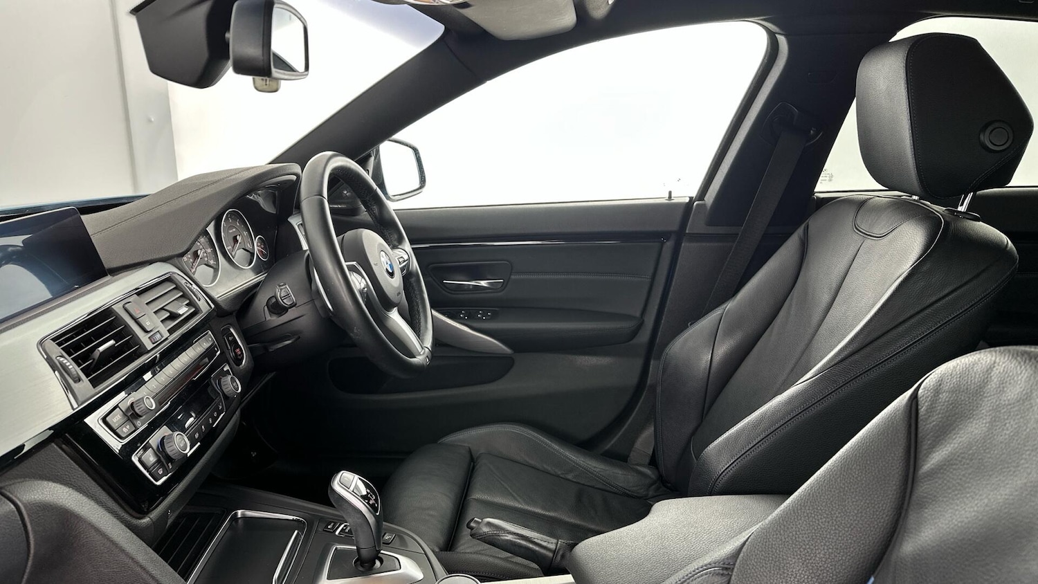 Used BMW i4 2025 for sale - 76818896: Photo 25