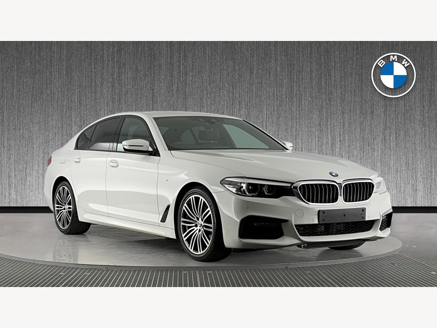Used BMW 5 Series 2020 for sale - 76818901: Photo 1