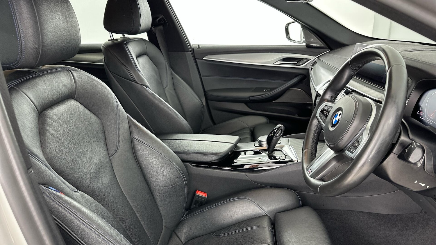 Used BMW 5 Series 2020 for sale - 76818901: Photo 11