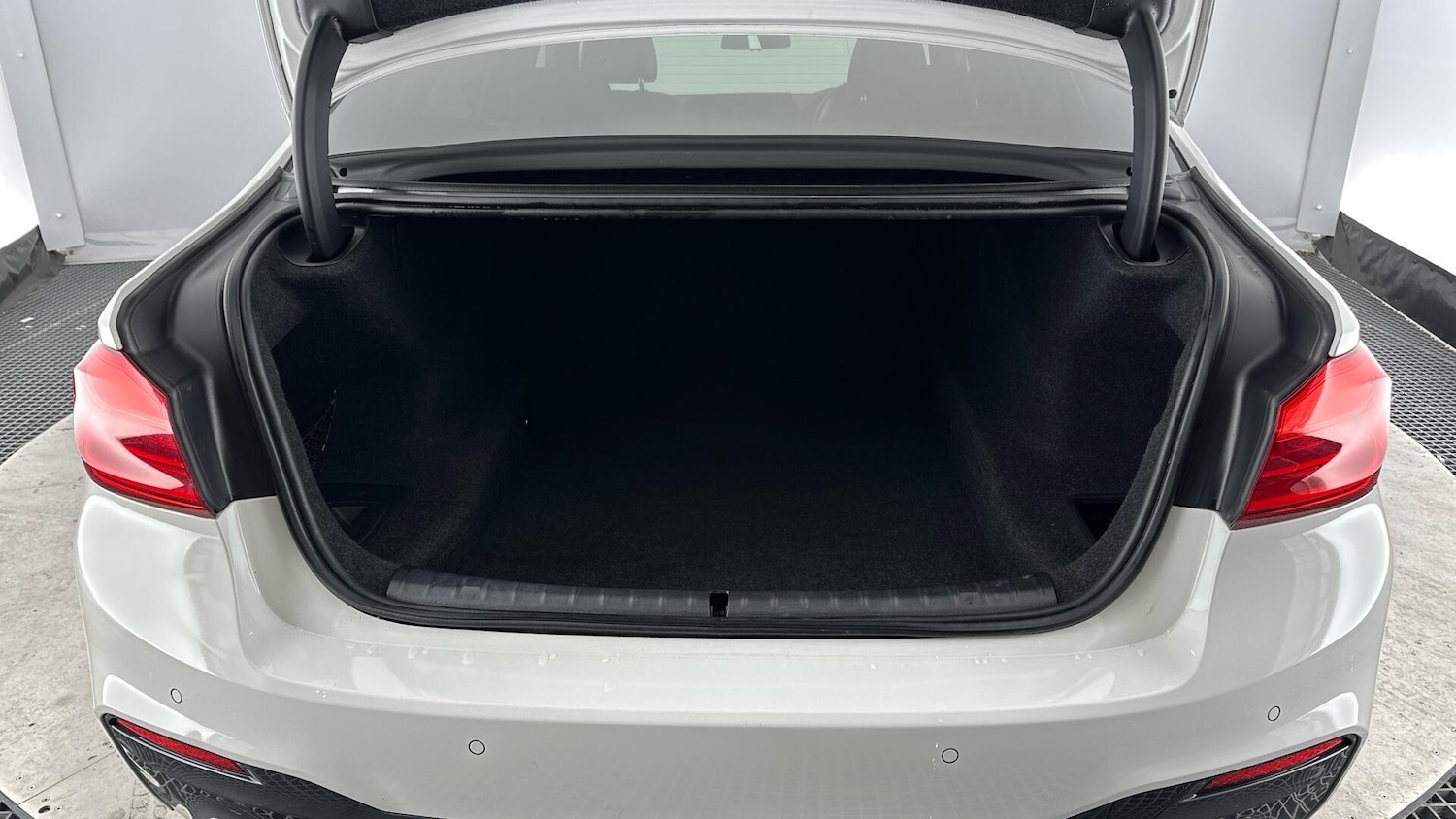 Used BMW 5 Series 2020 for sale - 76818901: Photo 13