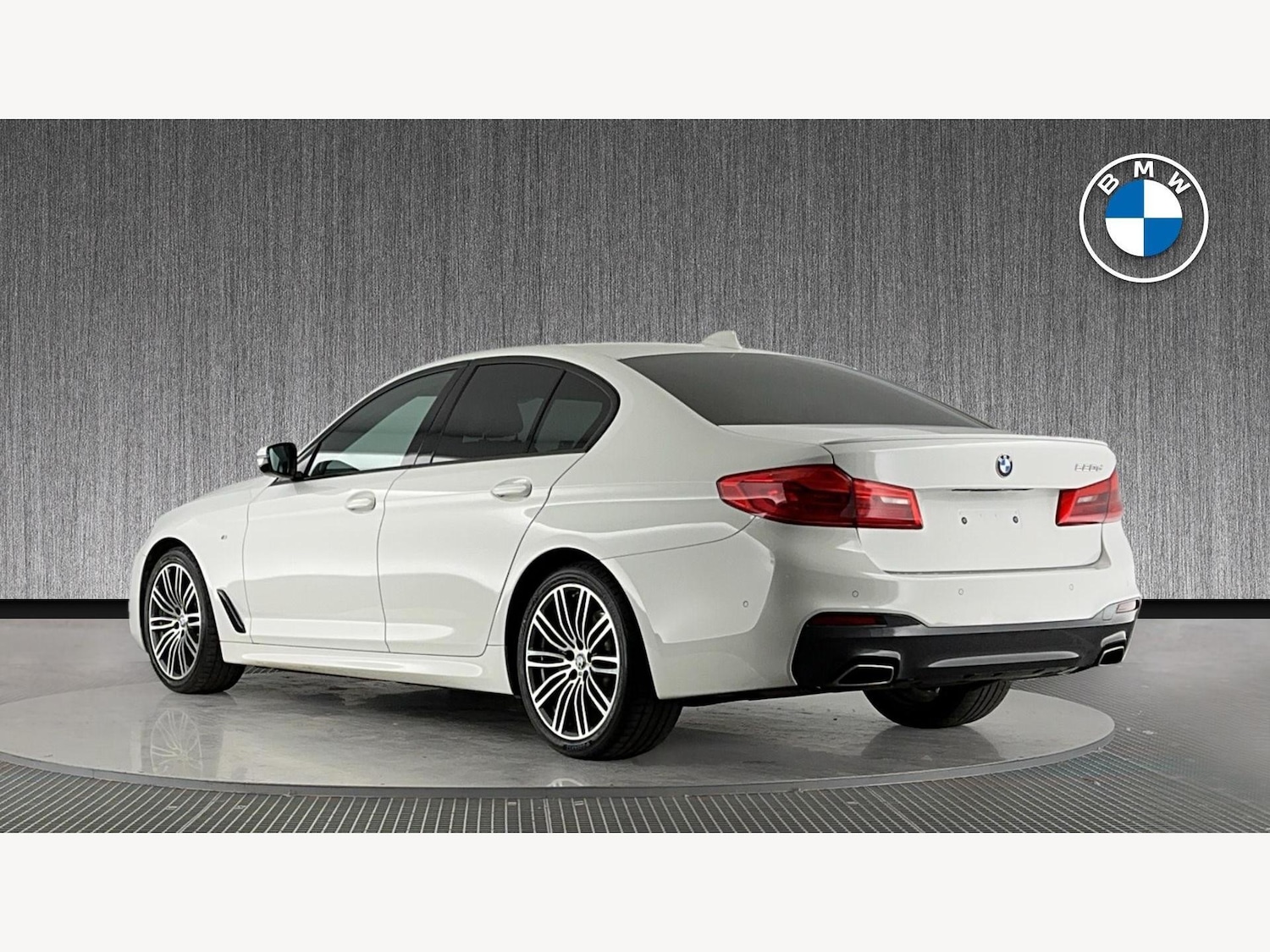 Used BMW 5 Series 2020 for sale - 76818901: Photo 2