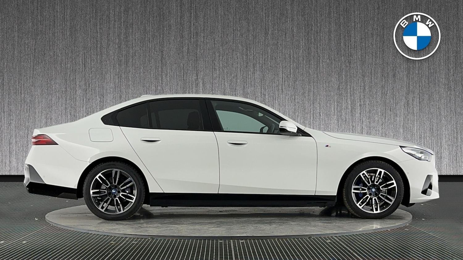 Used BMW 5 Series 2024 for sale - 77925883: Photo 3