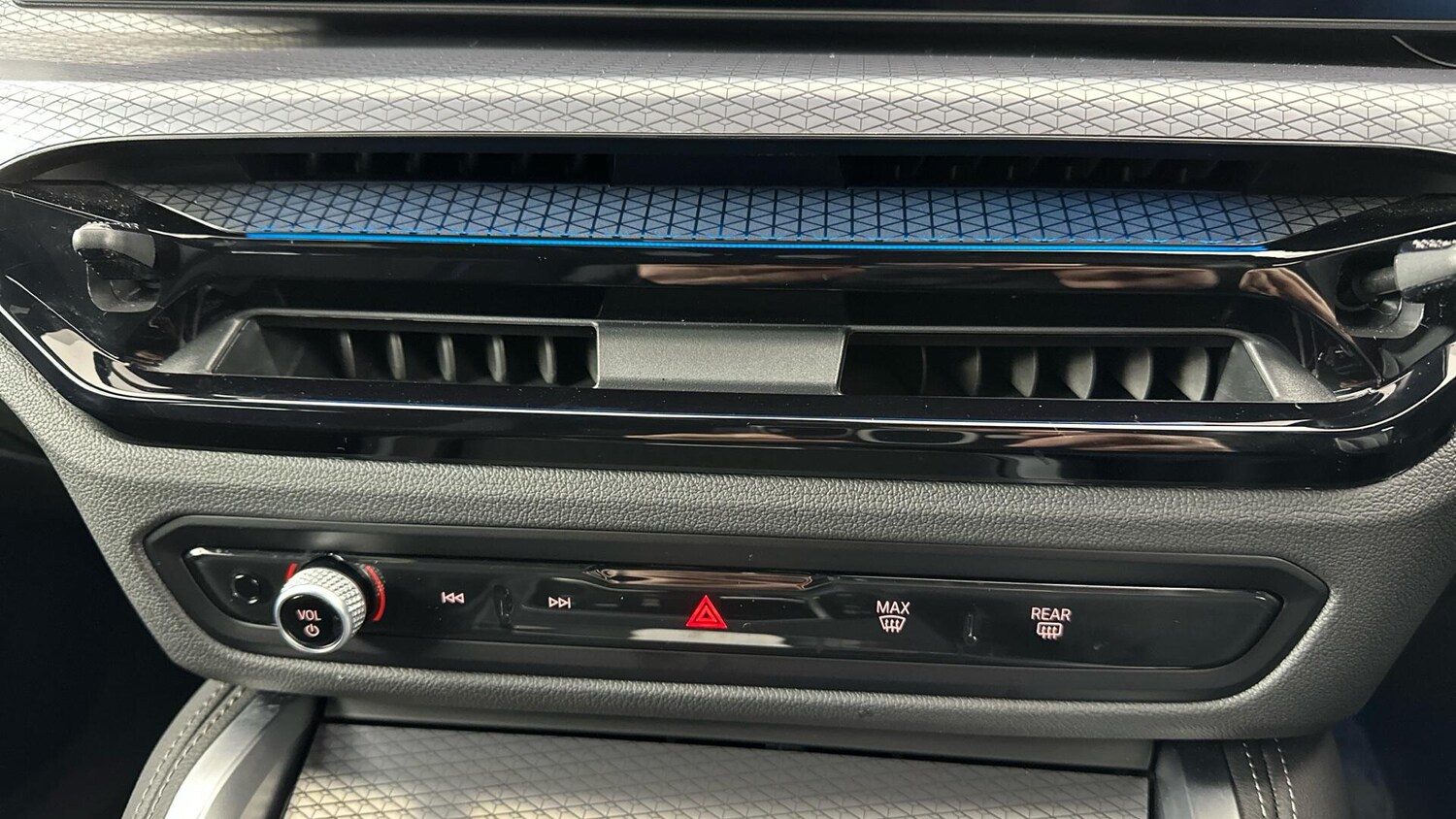 Used BMW i4 2025 for sale - 77040784: Photo 34